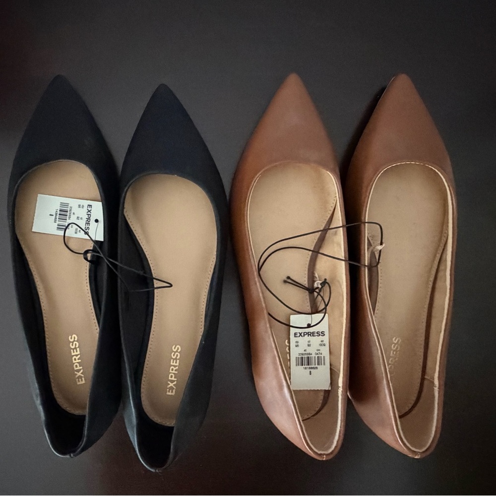 Express Women's Black and Tan Pointed Flats